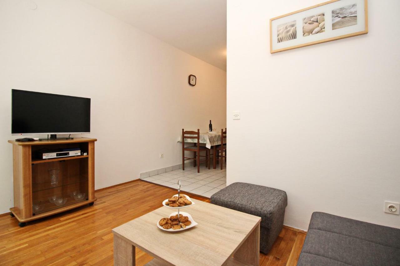 Apartment Sersic Baska  Bagian luar foto